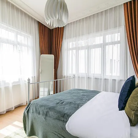 Chic And Cozy Flat Near Istiklal Street In Beyoglu * Κωνσταντινούπολη