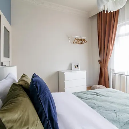 Lägenhet Chic And Cozy Flat Near Istiklal Street In Beyoglu